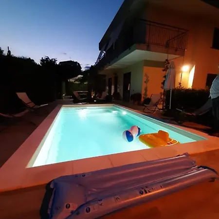 Casa vacanze ETNA COCUS Santa Venerina Exterior foto